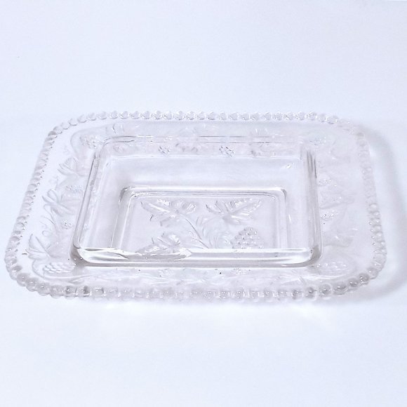 Vintage Pressed Glass Covered Plate‎ with Berry Vines and leaves  #1016 - Picture 10 of 11